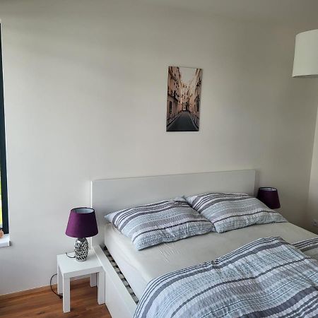 New Apartment In Karlin, Praha 8, Close To Center מראה חיצוני תמונה
