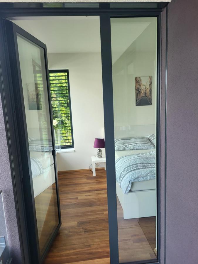 New Apartment In Karlin, Praha 8, Close To Center מראה חיצוני תמונה